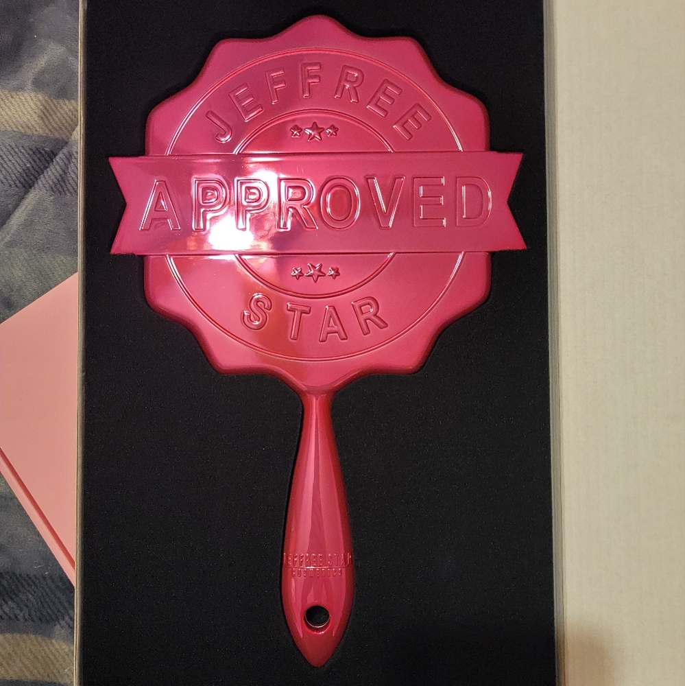 Jeffree Star Approved Mirrow
